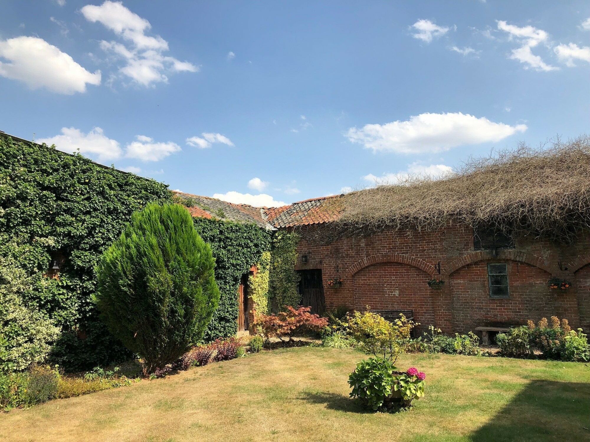 The Saracen's Head 3*